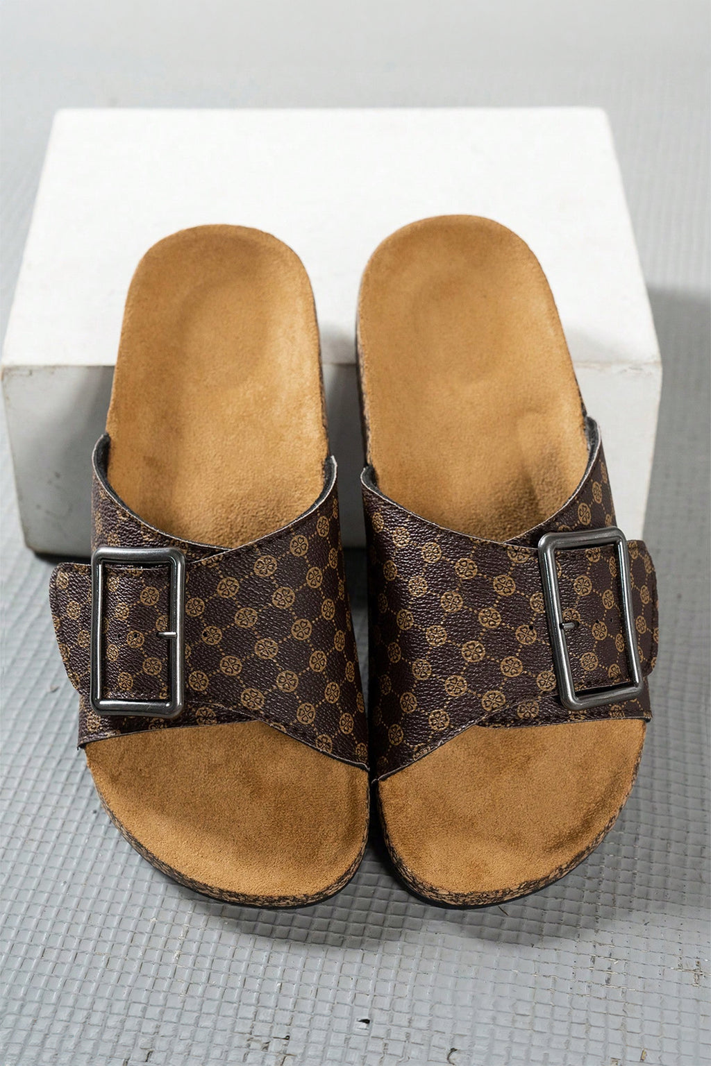 Coffee Retro Geometric Print Buckle Strap Flat Slippers