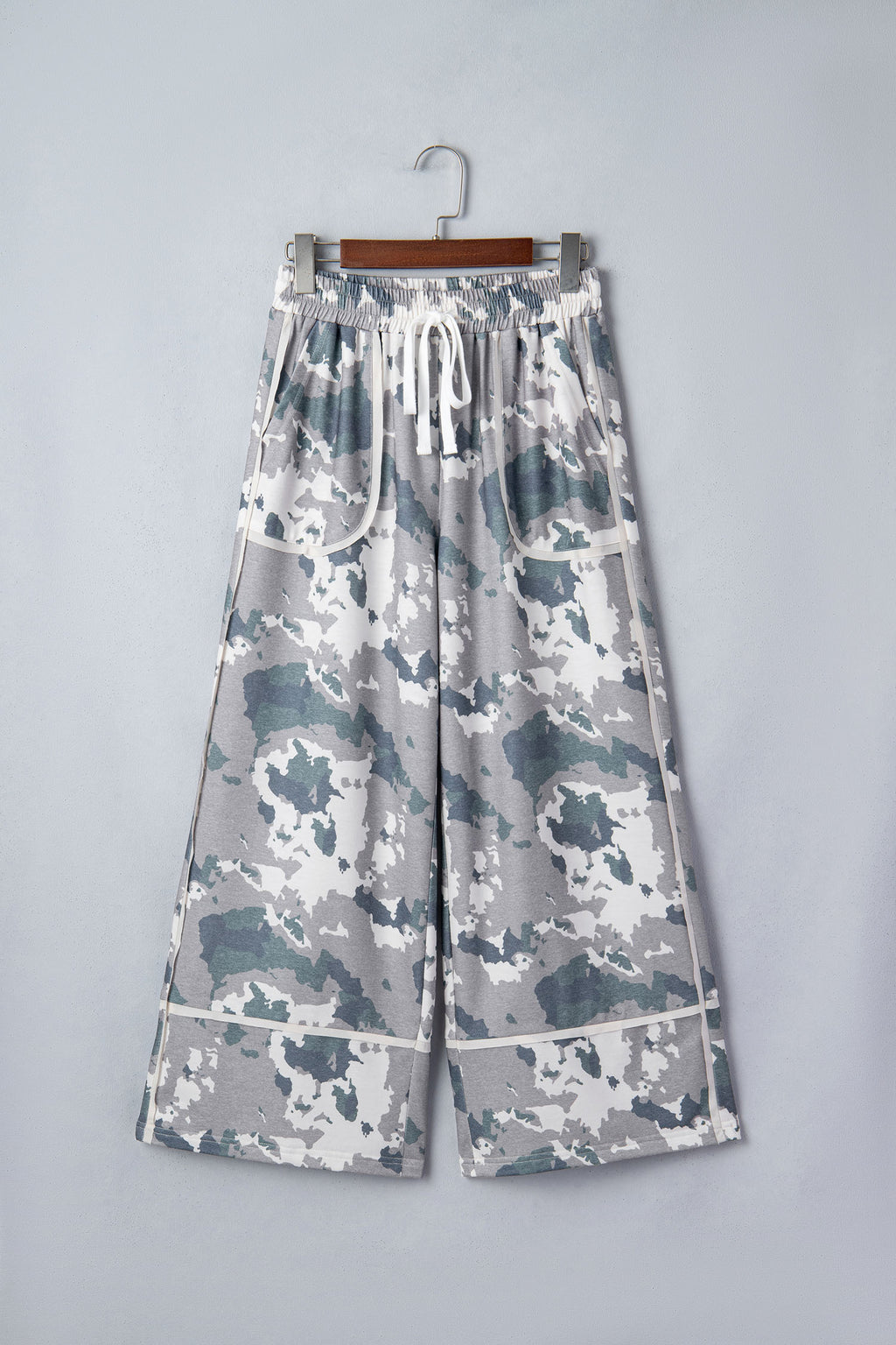 Brown Camouflage Print Contrast Lace-up Raw Edge Pocketed Loose Pants