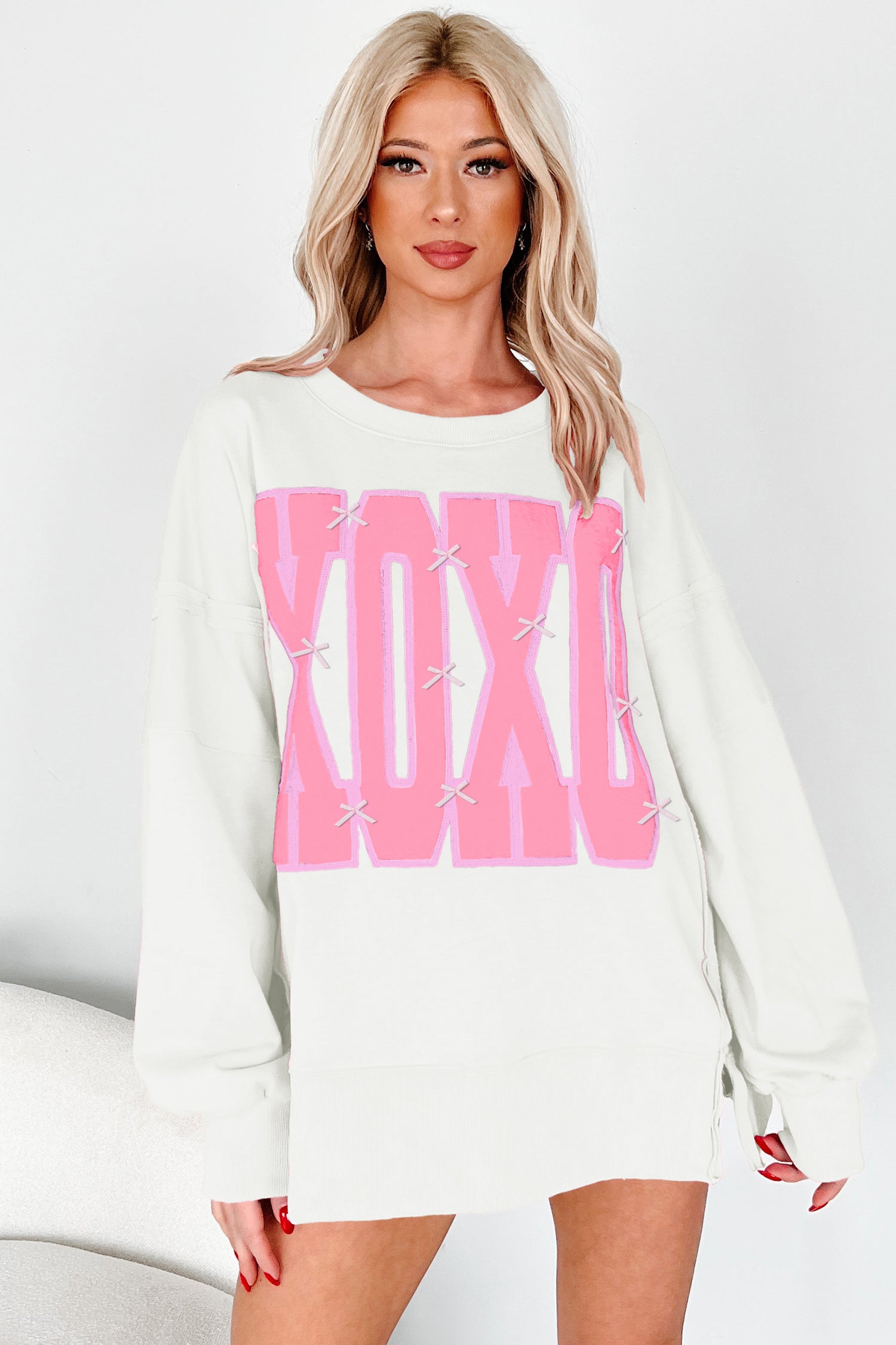 Pink Bow Sequin XOXO Letter Graphic Exposed Seam Baggy Sweatshirt